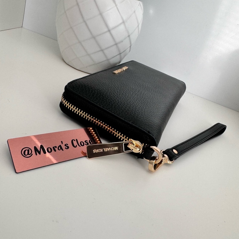🦋Michael Kors Wallet - Picture 2 of 5
